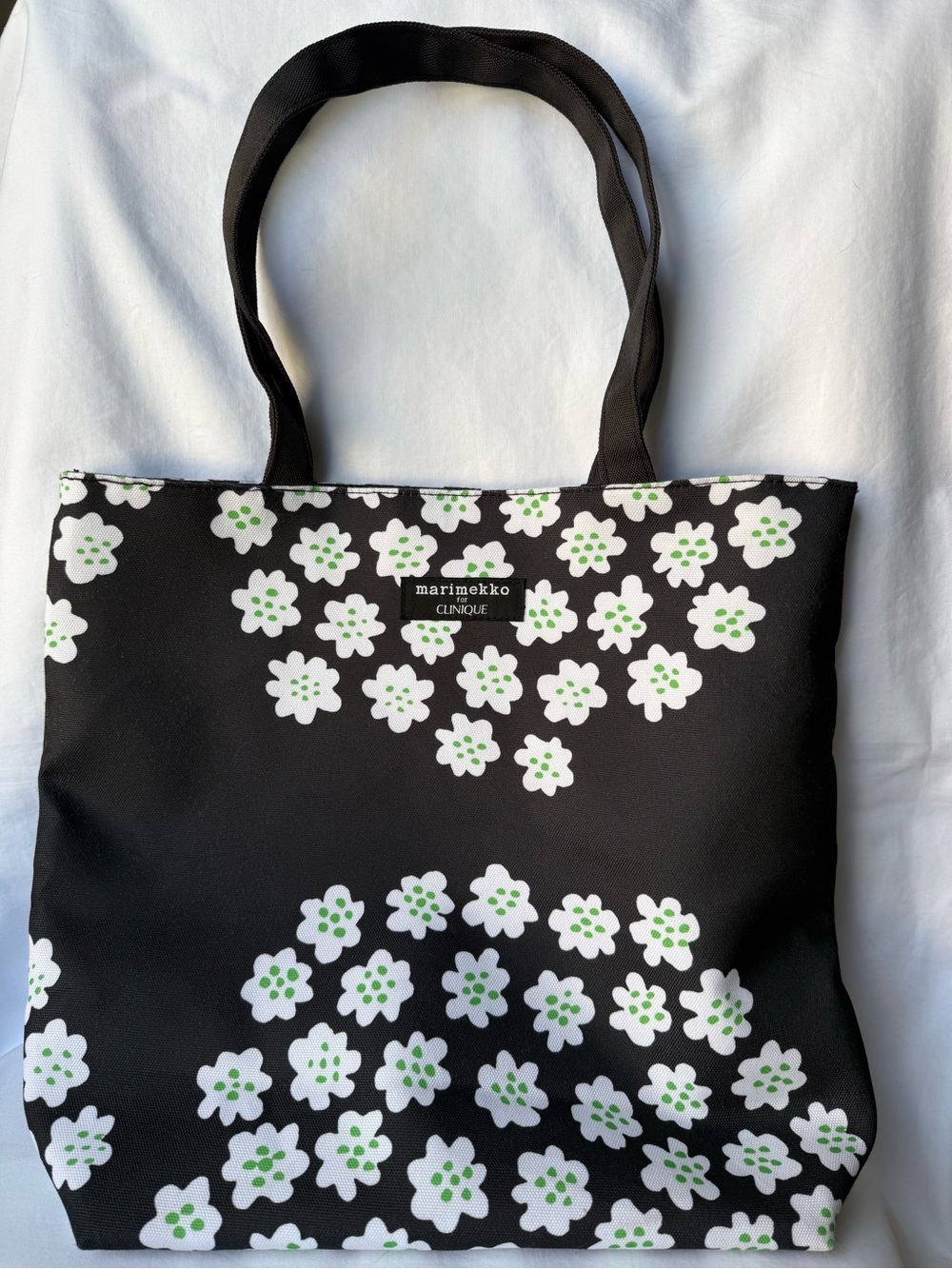 Marimekko Black Tote with White and Green Floral Print - Picture 2 of 7